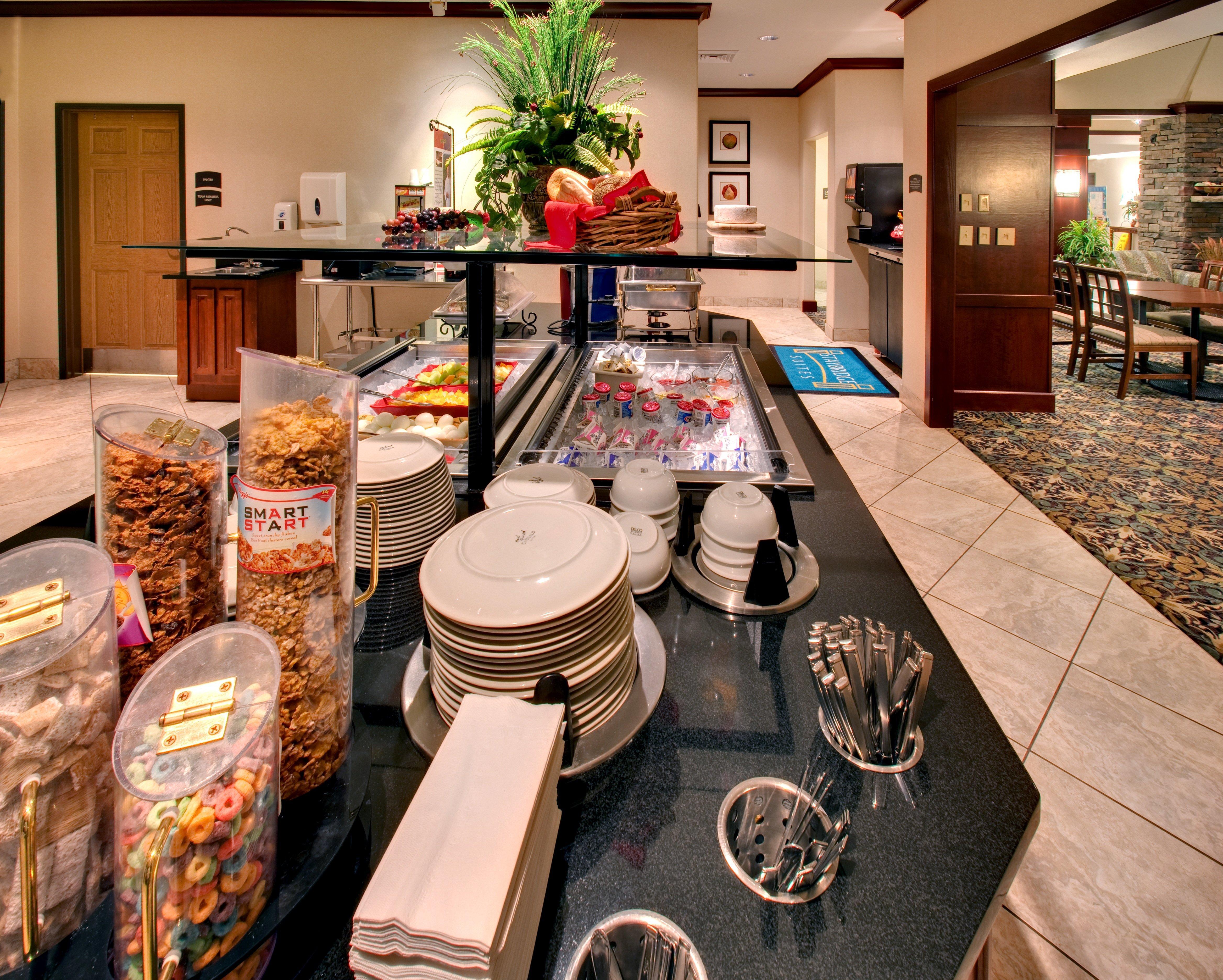 Staybridge Suites Rockford By Ihg Restaurant foto