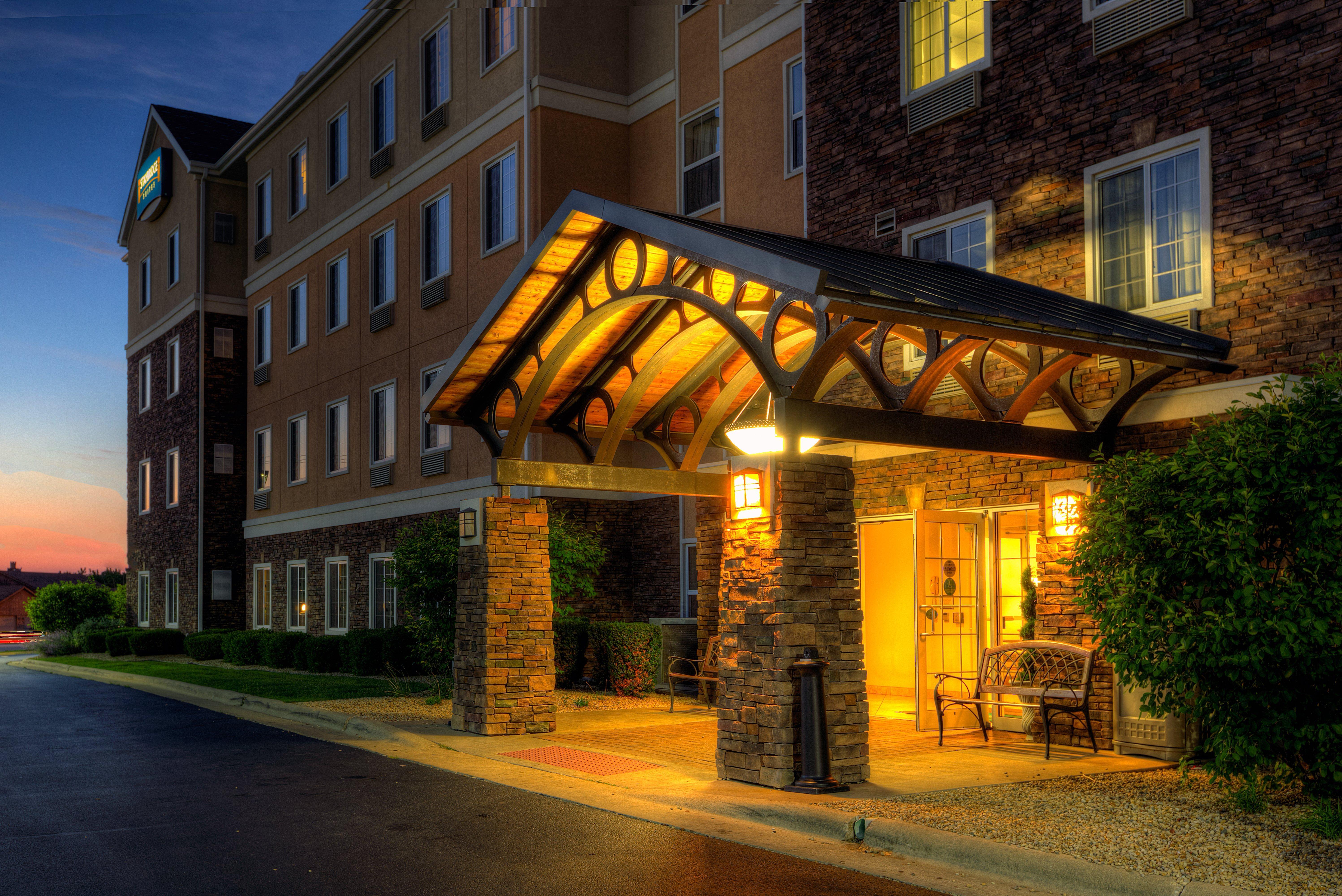 Staybridge Suites Rockford By Ihg Exterior foto