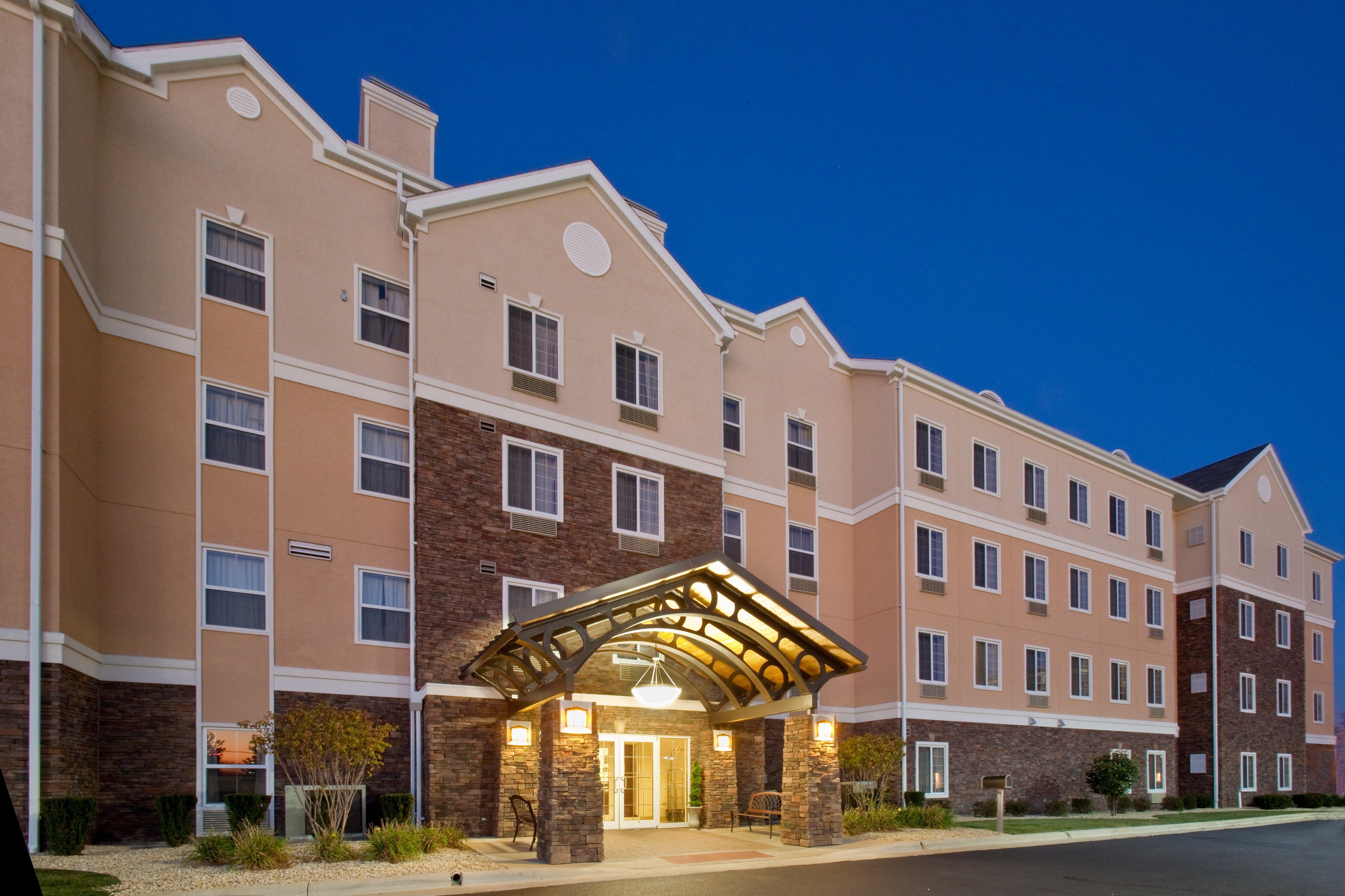 Staybridge Suites Rockford By Ihg Exterior foto