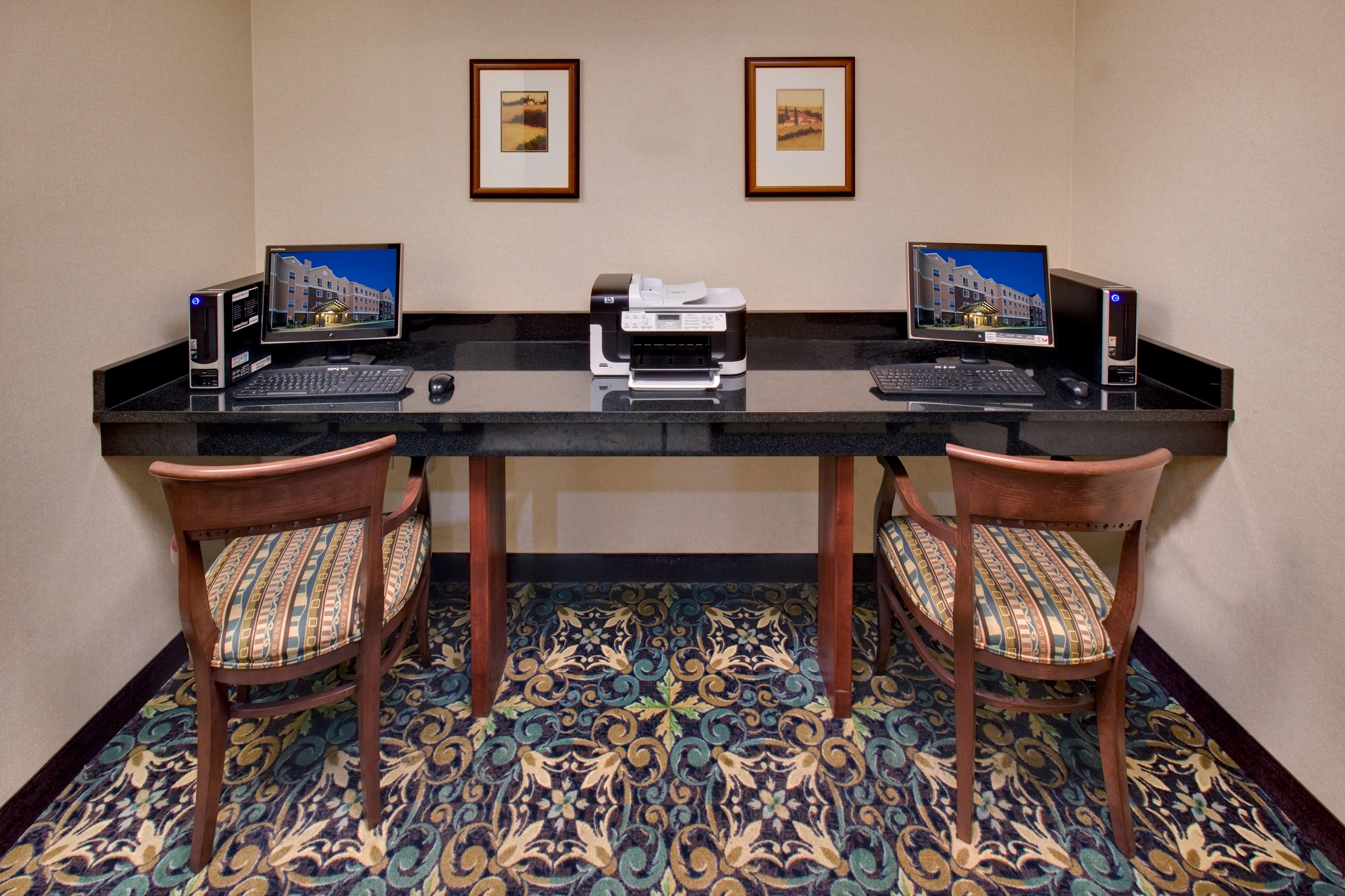 Staybridge Suites Rockford By Ihg Facilități foto