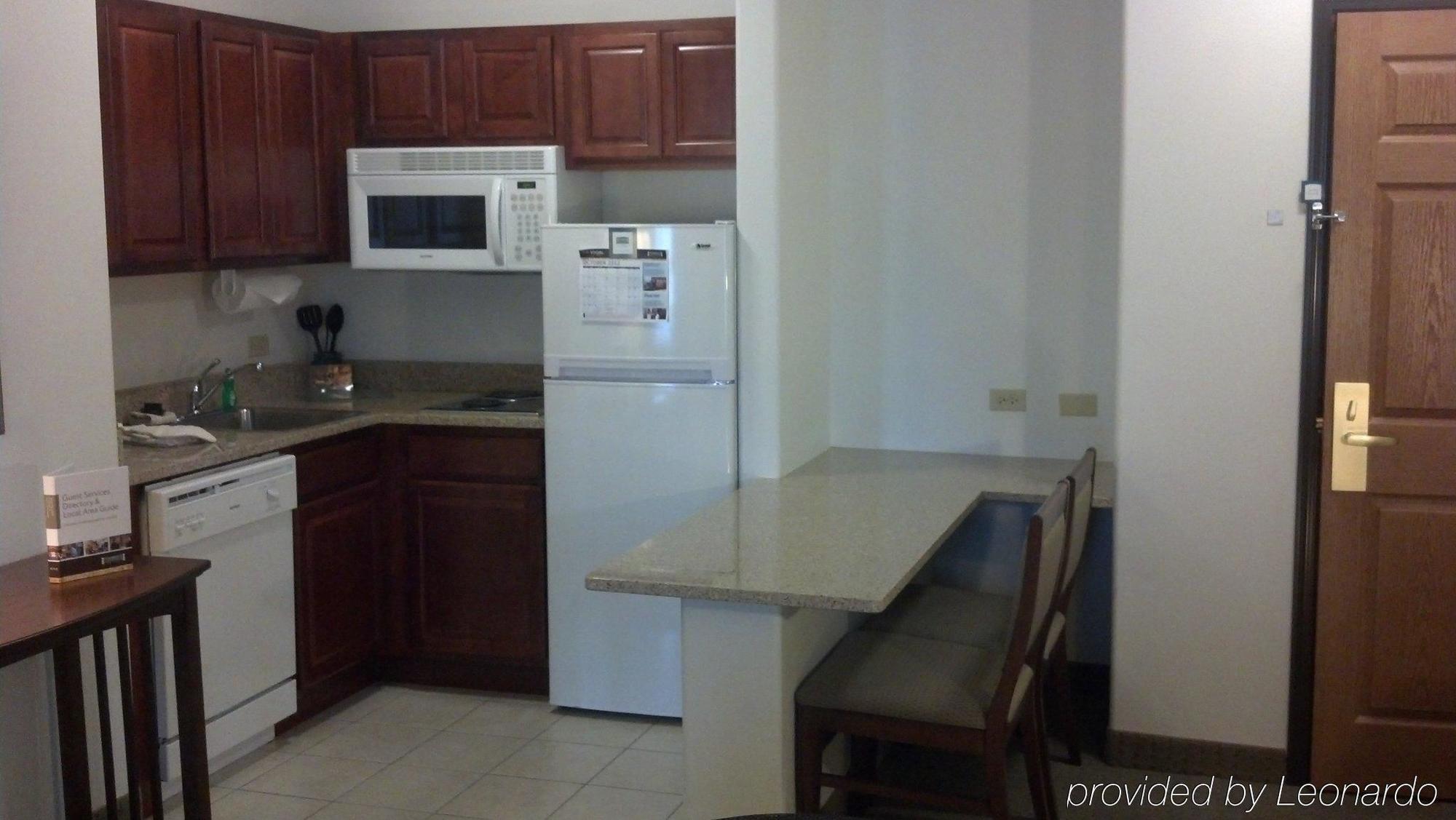 Staybridge Suites Rockford By Ihg Cameră foto